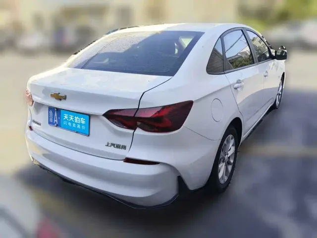 Chevrolet Monza — Фото автомобиля 2