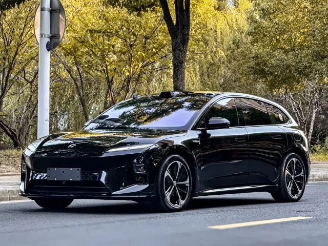 Фотография автомобиля — Nio ET5 Touring
