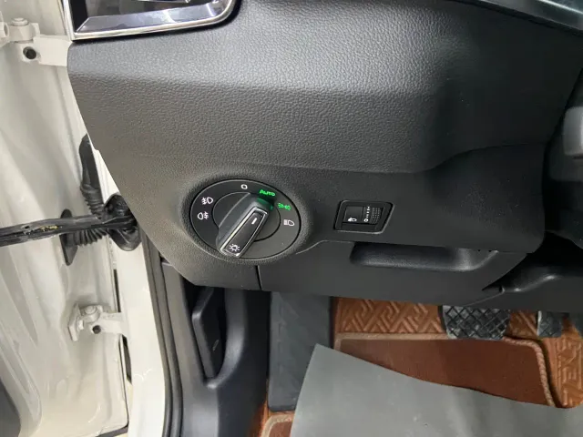 Skoda Karoq — Фото автомобиля 19