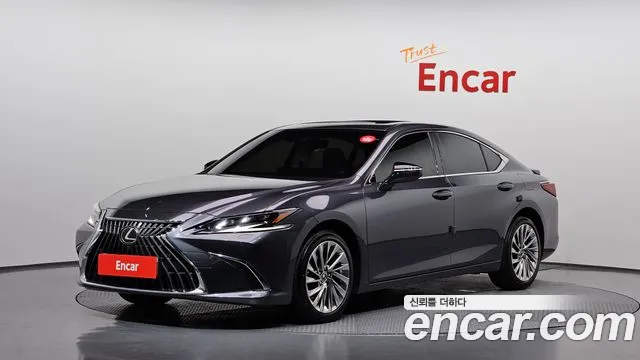 Фотография автомобиля — Lexus ES Generation 7