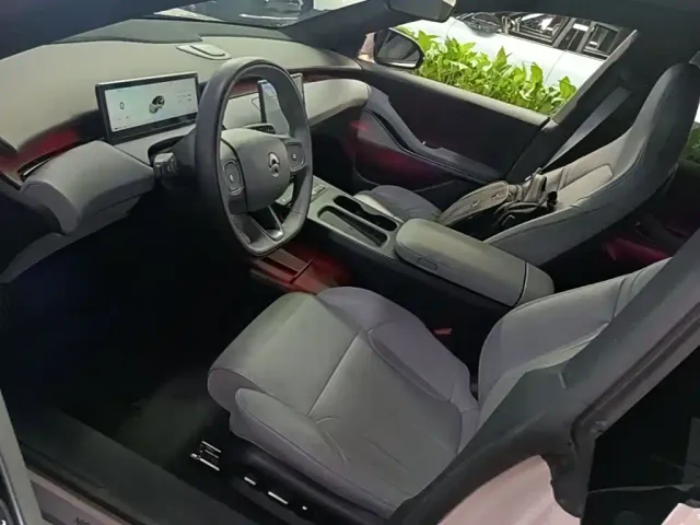 NIO NIO ET5 2022 75kWh — Фото автомобиля 15