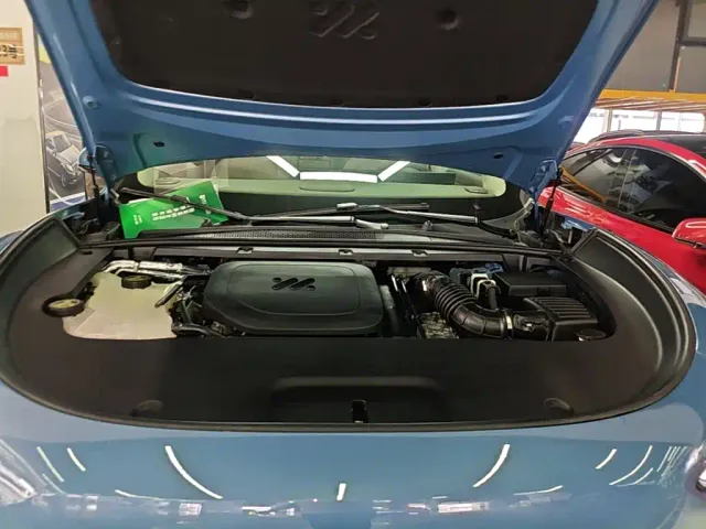IM Motors LS6 — Фото автомобиля 10