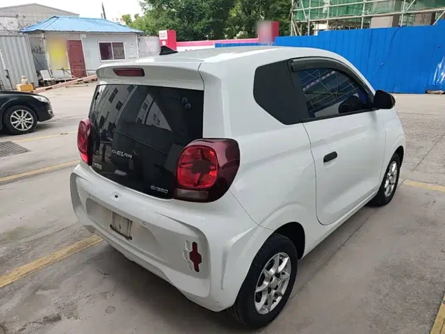 Roewe Clever — Фото автомобиля 6