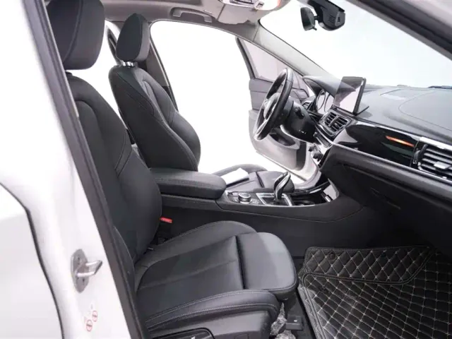 BMW 1 Series — Фото автомобиля 9