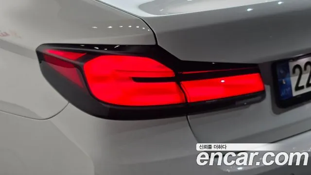 BMW 5 Series G30 — Фото автомобиля 8