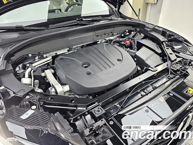 Вольво XC60 — Фото автомобиля 6