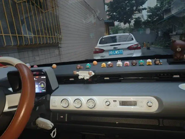 Wuling Hongguang Mini EV — Фото автомобиля 25