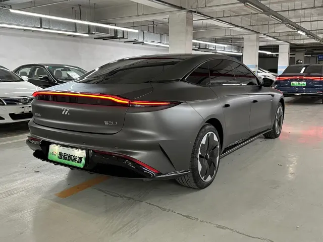IM Motors L7 — Фото автомобиля 6