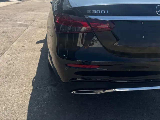 Mercedes-Benz E-Class — Фото автомобиля 6
