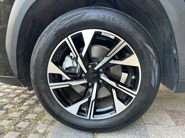 Geely Boyue L — Фото автомобиля 27