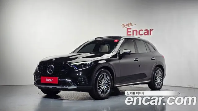 Фотография автомобиля — Mercedes-Benz GLC-Class