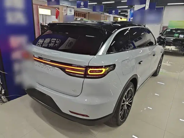 Leapmotor C11 — Фото автомобиля 6