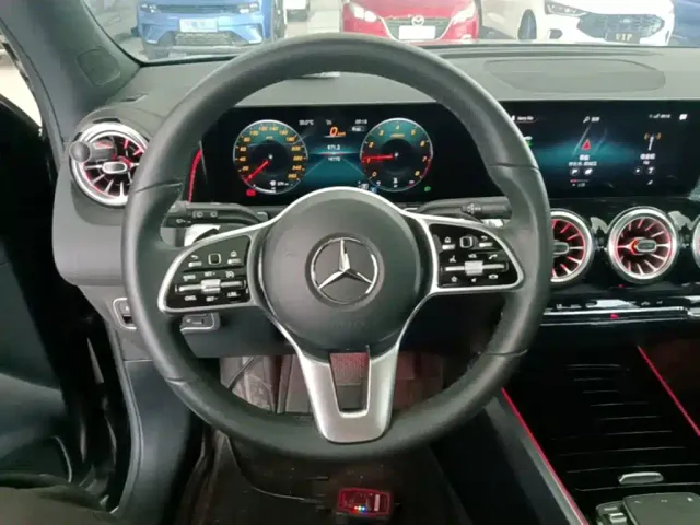 Mercedes-Benz GLB-Class — Фото автомобиля 10