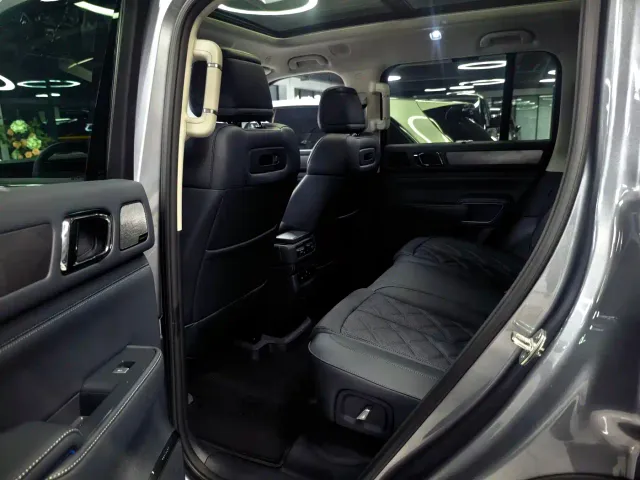 BYD FangChengBao Leopard 5 — Фото автомобиля 8