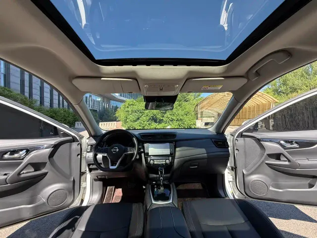 Nissan X-Trail — Фото автомобиля 10