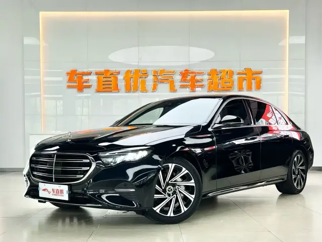 Фотография автомобиля — Mercedes-Benz E-Class