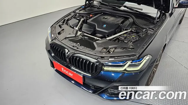 BMW 5 Series G30 — Фото автомобиля 9