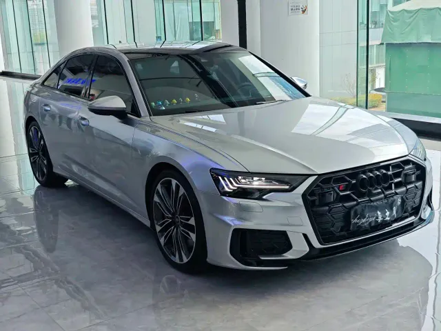 Audi S6 — Фото автомобиля 3