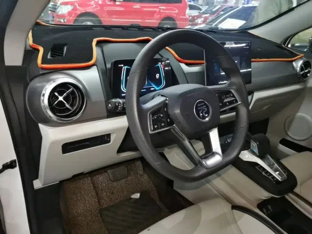 BYD Yuan Pro — Фото автомобиля 9