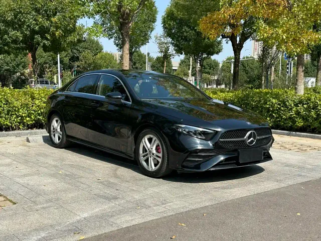 Mercedes-Benz A-Class — Фото автомобиля 3
