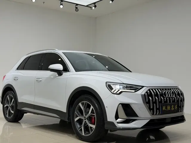 Audi Q3 — Фото автомобиля 3