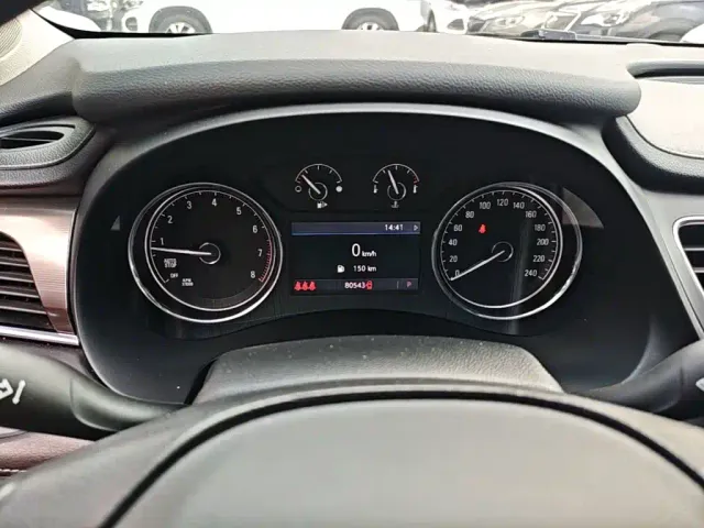 Buick LaCrosse — Фото автомобиля 11