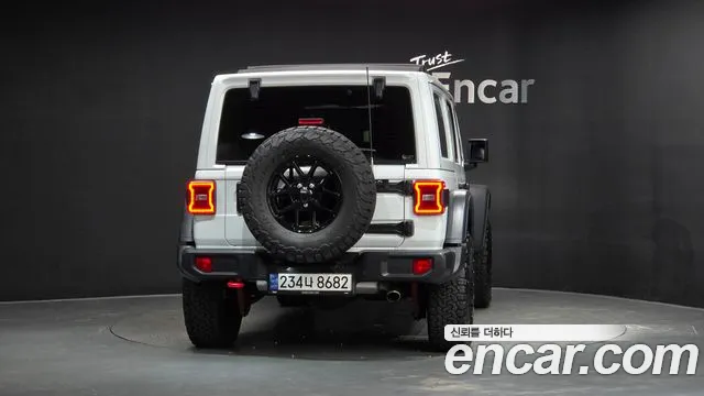 Jeep Wrangler — Фото автомобиля 4