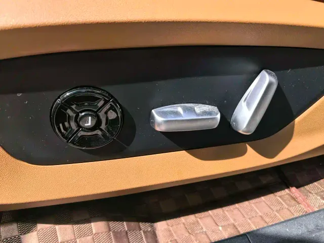 Li Auto ONE — Фото автомобиля 8