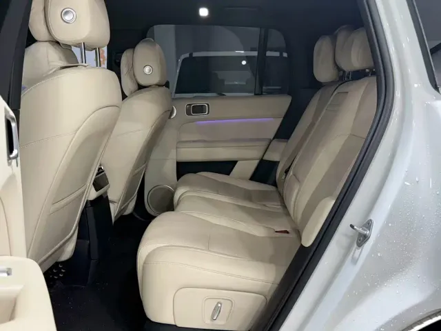 Li Auto L6 — Фото автомобиля 6