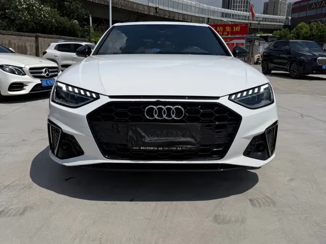Audi A4L — Фото автомобиля 2