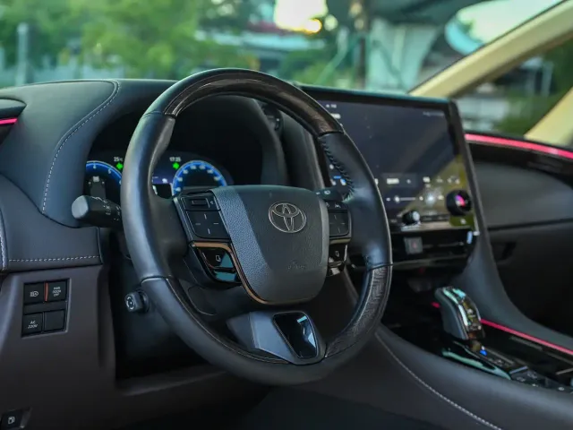 Toyota Alphard — Фото автомобиля 9