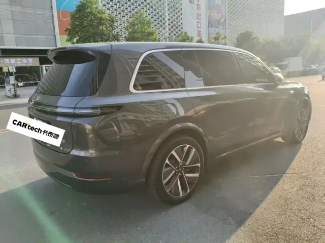 Li Auto L9 — Фото автомобиля 13