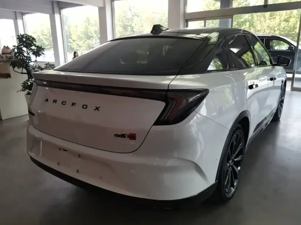 ARCFOX Arcfox Alpha S 2022 HI Version Premium Edition — Фото автомобиля 6
