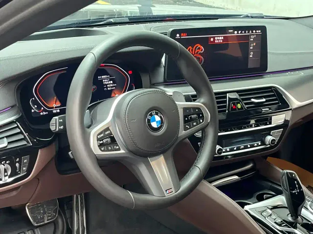 BMW 5 Series — Фото автомобиля 4