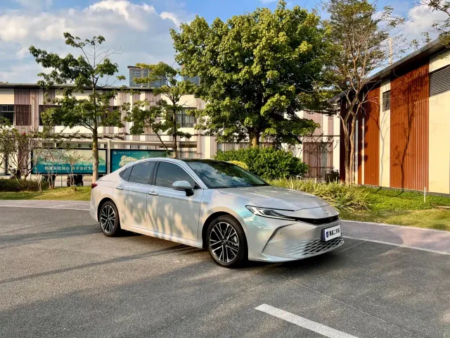 Toyota Camry — Фото автомобиля 3
