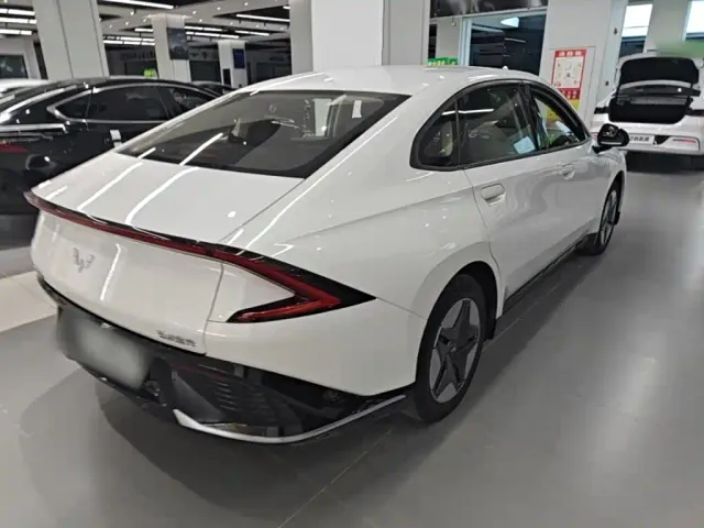 Wuling Starlight — Фото автомобиля 4