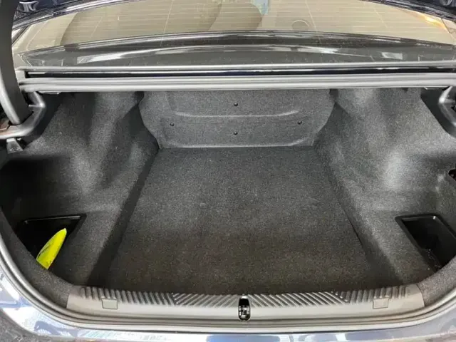 BMW 5 Series — Фото автомобиля 13