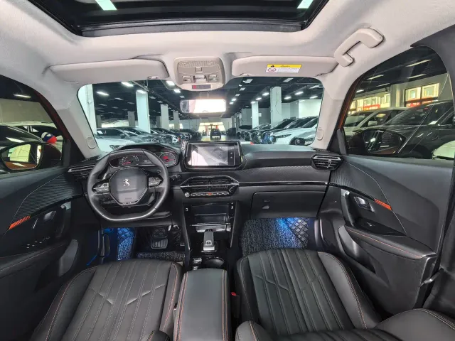 Peugeot 2008 — Фото автомобиля 14