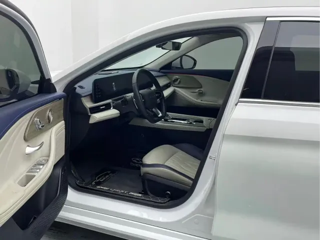 Chery Arrizo 8 — Фото автомобиля 5