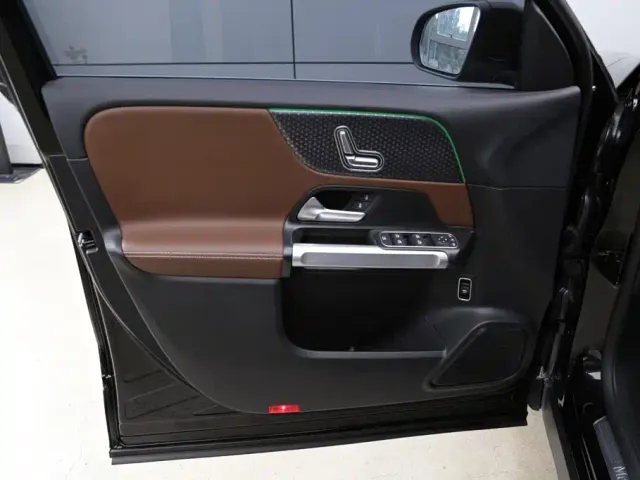 Mercedes-Benz Mercedes-Benz GLB 2025 GLB 220 Dynamic — Фото автомобиля 10