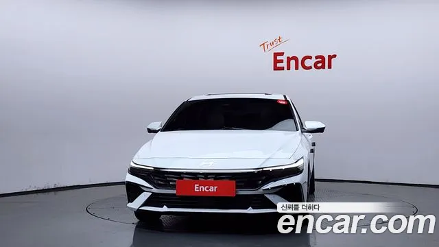 Hyundai Avante CN7 — Фото автомобиля 3