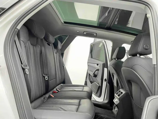 Audi Q5L — Фото автомобиля 7