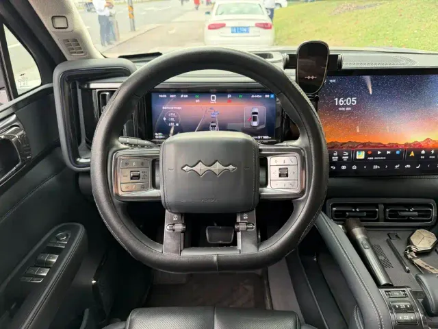 BYD FangChengBao Leopard 5 — Фото автомобиля 14