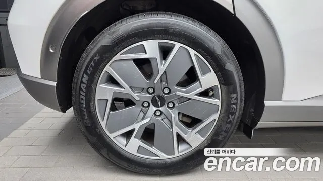 Genesis GV60 — Фото автомобиля 5