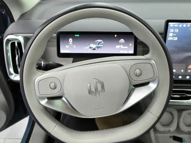 Leapmotor B10 — Фото автомобиля 15
