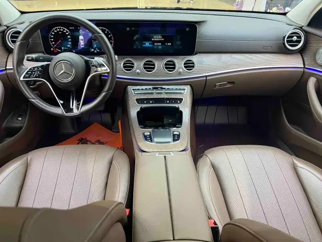 Mercedes-Benz E-Class — Фото автомобиля 10