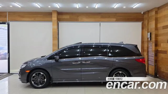 Honda Odyssey — Фото автомобиля 5