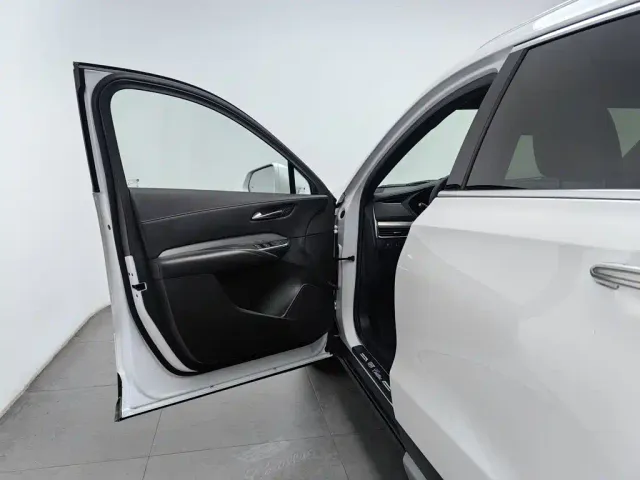 Cadillac XT4 — Фото автомобиля 8