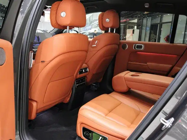 Li Auto L7 — Фото автомобиля 7