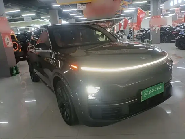 Li Auto L9 — Фото автомобиля 3